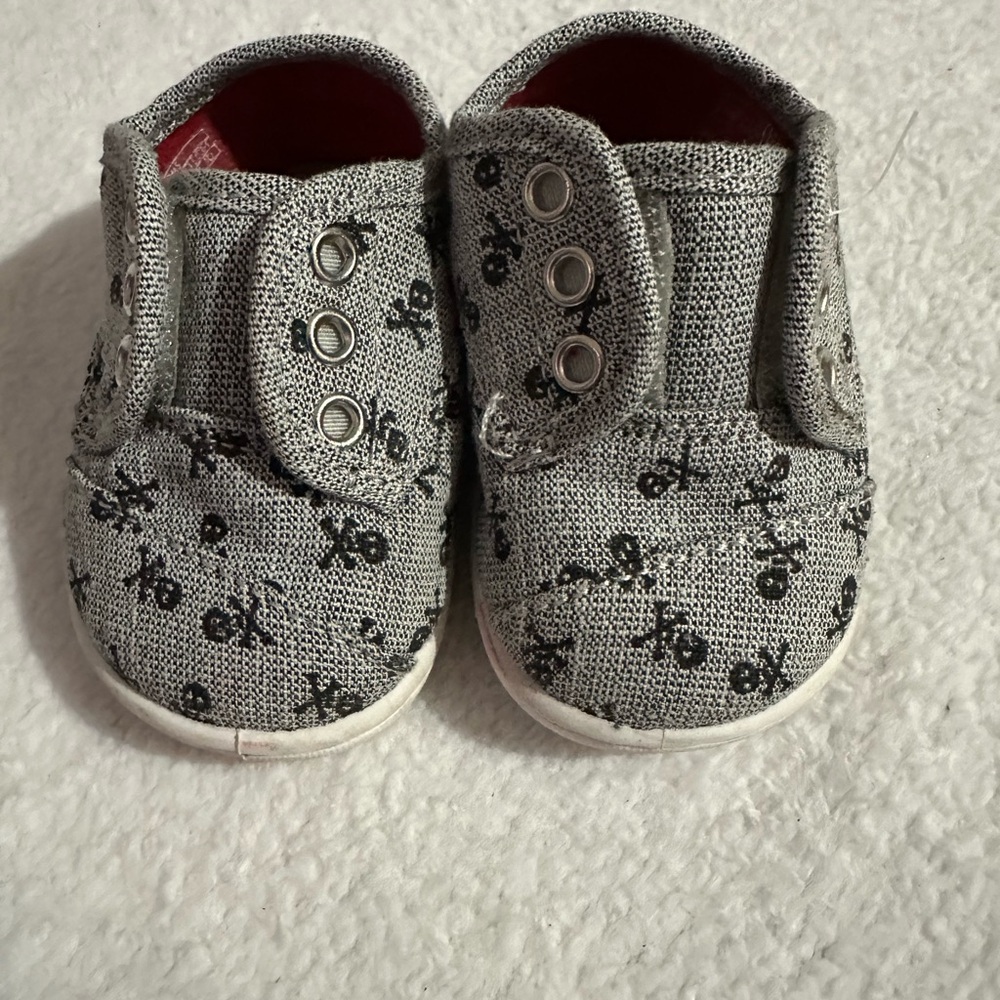 Toms Gray and Black Baby Walker Shoes Slip-On Design
